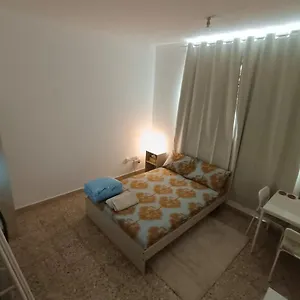  Habitación en casa particular Affordable Transient - Not A - Sharing Kitchen And Washrooms